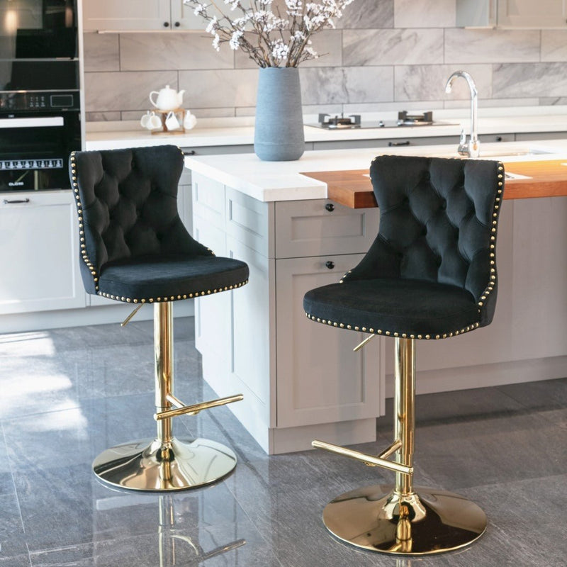 Furniture > Bar Stools & Chairs > Table & Bar Stools - 2x Height Adjustable Swivel Bar Stool Velvet Studs Barstool with Footrest and Golden Base - Black - Garden Yard